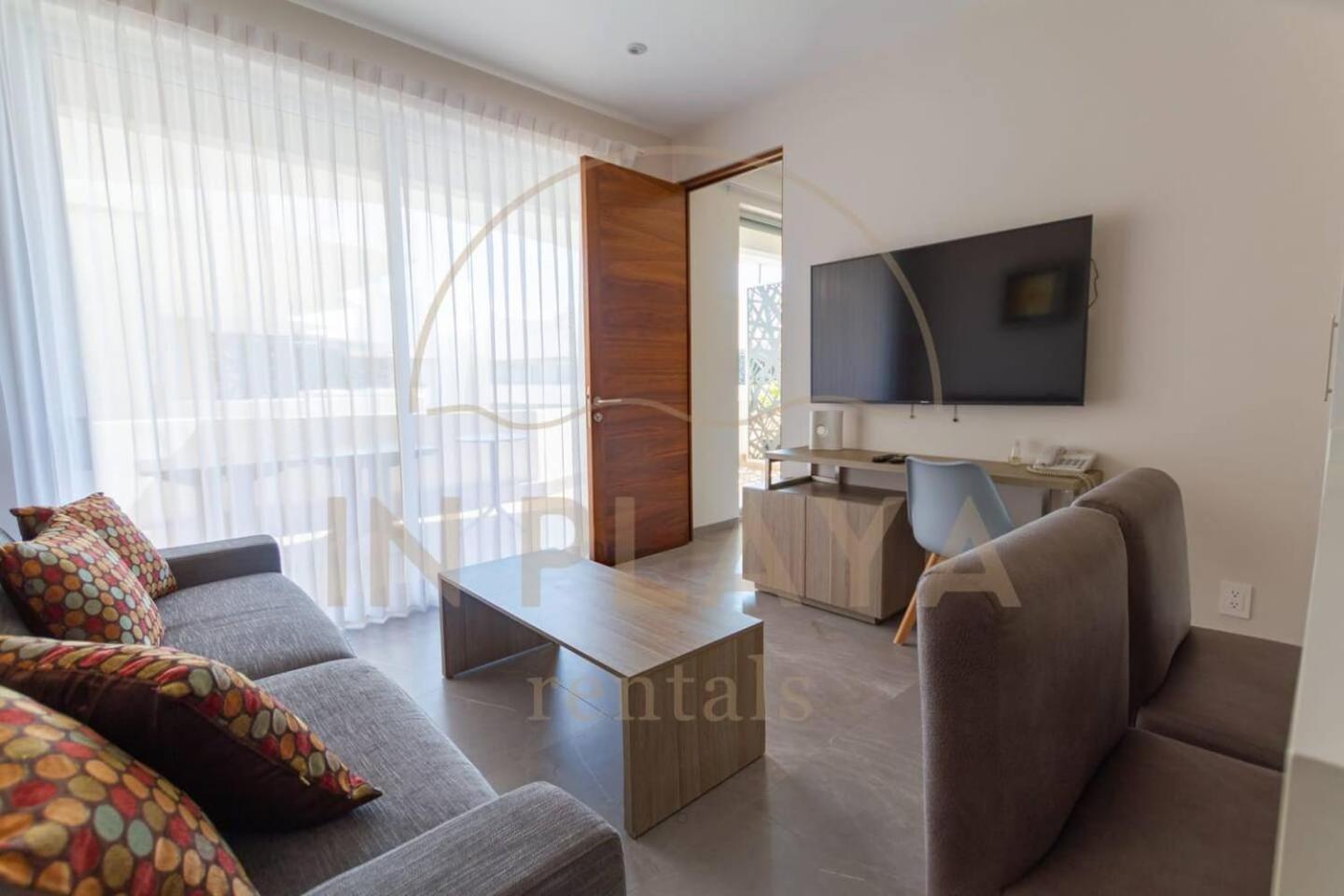 Private Rooftop, 1br Ph, 2ba, Sauna, Gym, Pool Apartamento